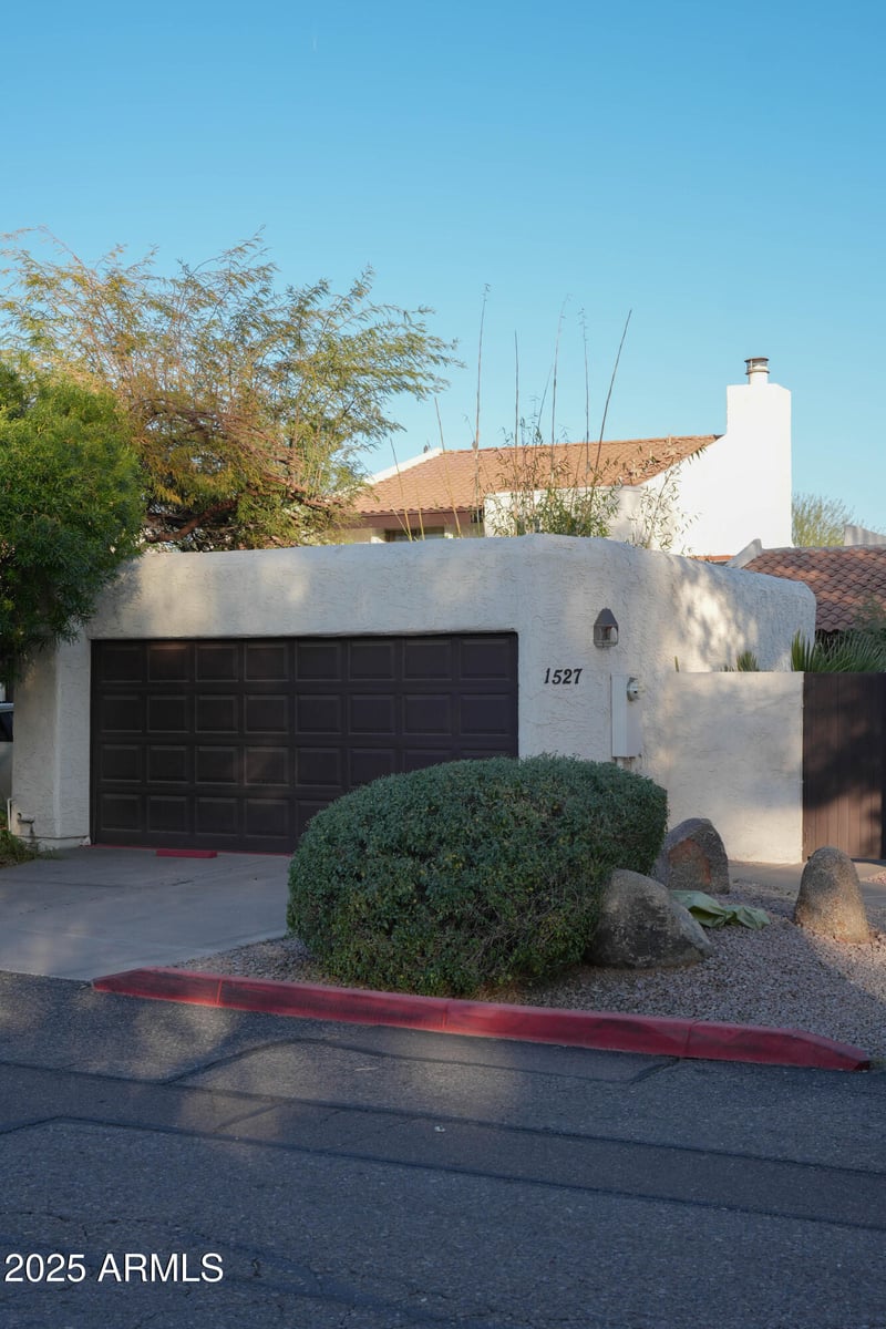 1527 S River Dr, Tempe, AZ 85281