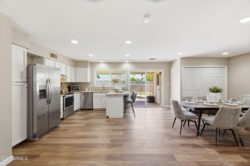 1527 Alamo Dr, Chandler, AZ 85224