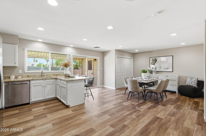 1527 Alamo Dr, Chandler, AZ 85224