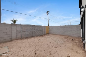 1527 Hadley St, Phoenix, AZ 85007