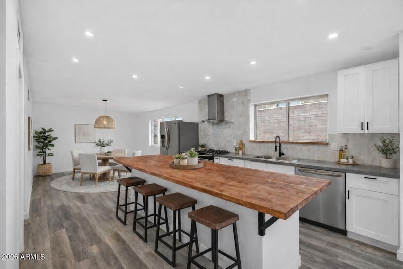 1527 W Windrose Dr, Phoenix, AZ 85029