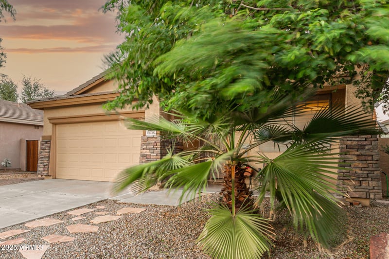 15276 Edgemont Ave, Goodyear, AZ 85395