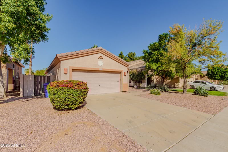 15282 Country Gables Dr, Surprise, AZ 85379