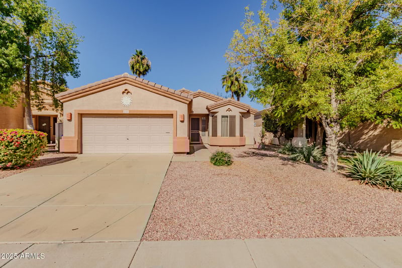 15282 Country Gables Dr, Surprise, AZ 85379