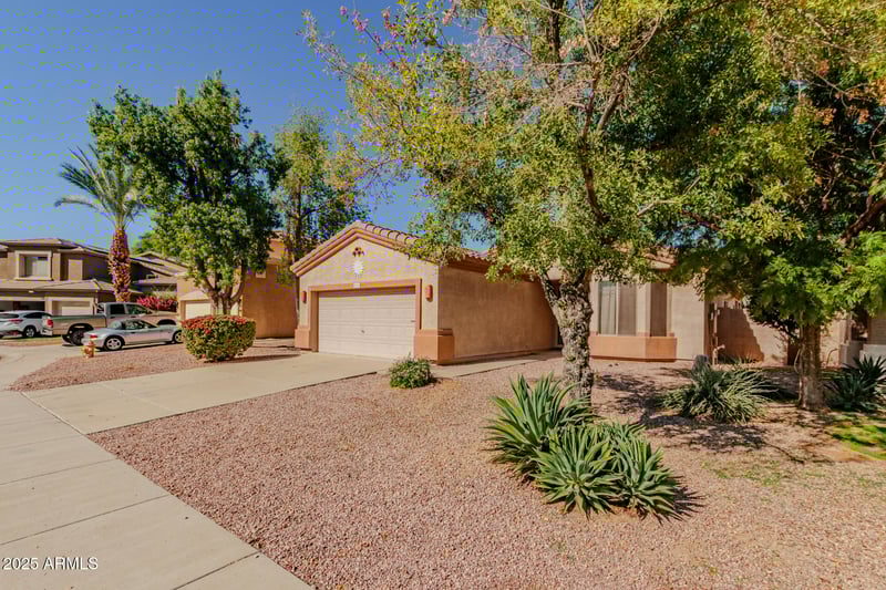 15282 Country Gables Dr, Surprise, AZ 85379