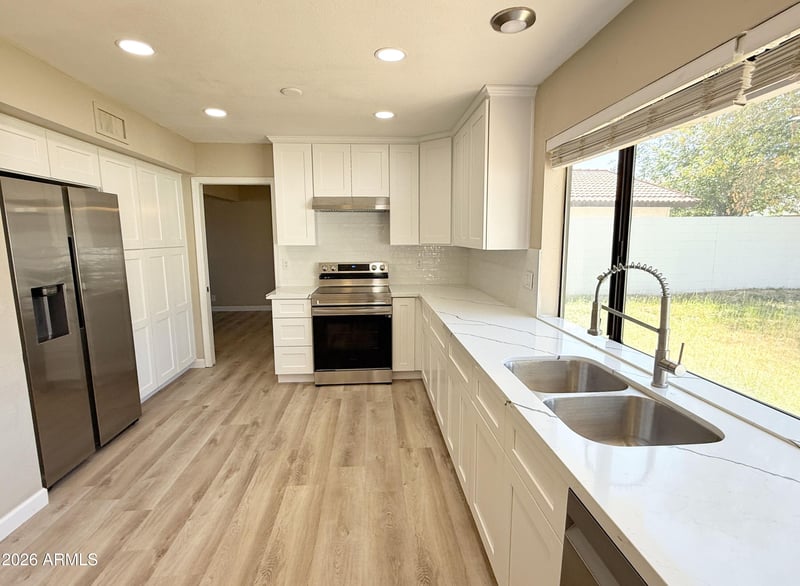 1529 Edgewater Dr, Tempe, AZ 85283