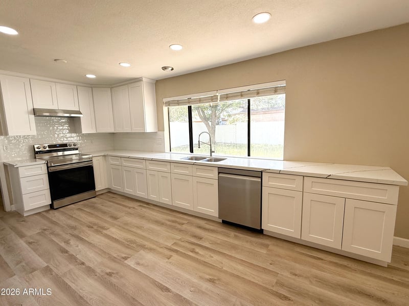 1529 Edgewater Dr, Tempe, AZ 85283