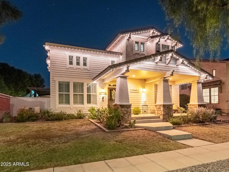 15294 Old Oak Ln, Surprise, AZ 85379