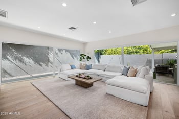 153 Country Club Dr, Phoenix, AZ 85014
