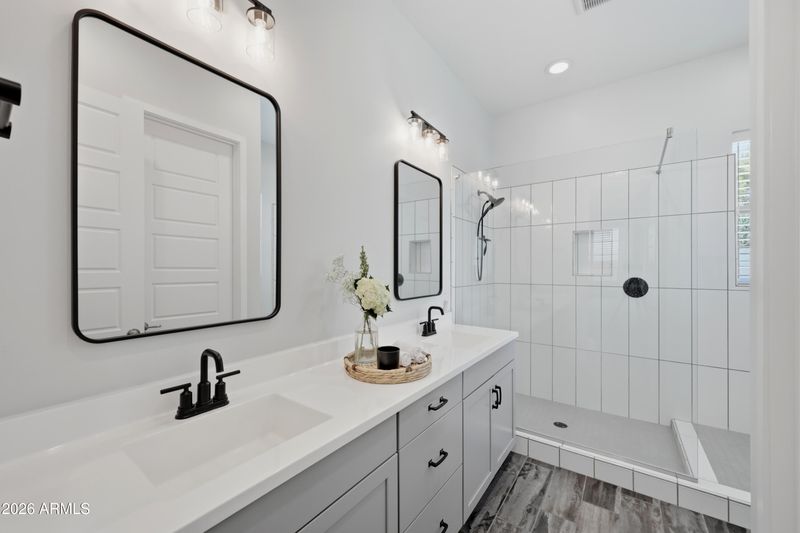 153 N Abalone Dr, Gilbert, AZ 85233
