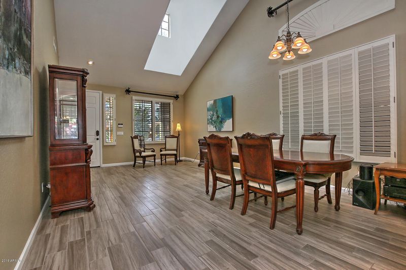 1530 E Nightingale Ln, Gilbert, AZ 85298