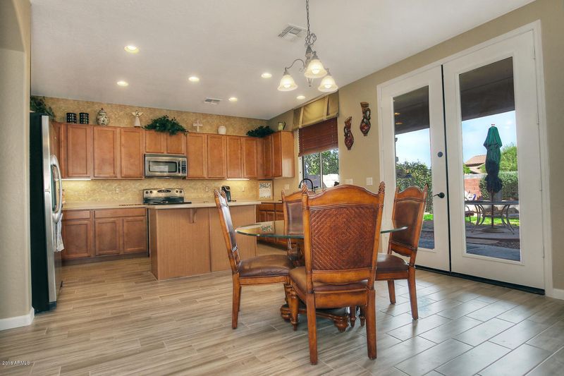 1530 E Nightingale Ln, Gilbert, AZ 85298