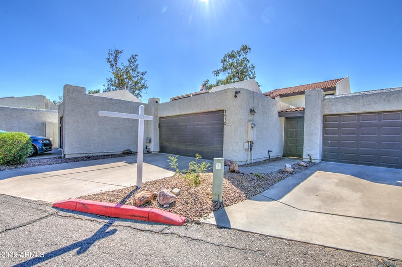 1530 S River Dr, Tempe, AZ 85281