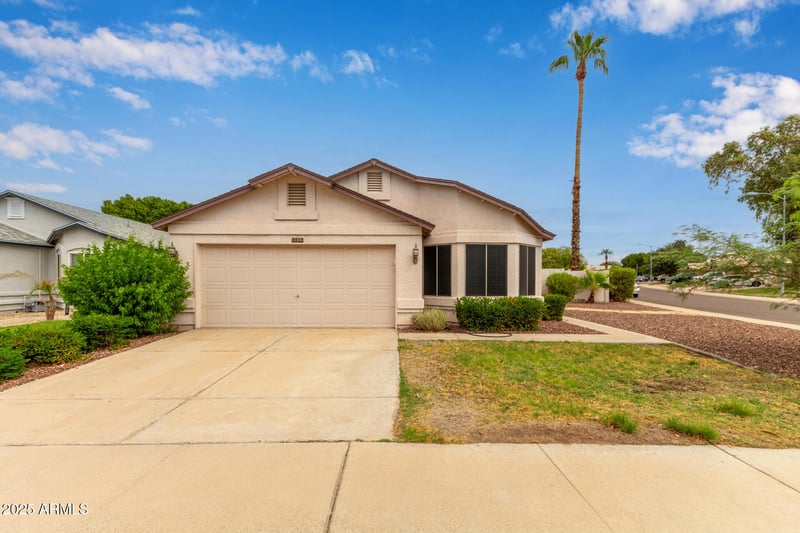 15305 85th Dr, Peoria, AZ 85381