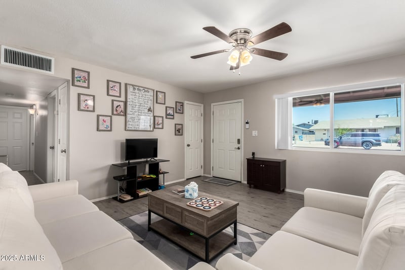 1531 Campo Bello Dr, Phoenix, AZ 85023