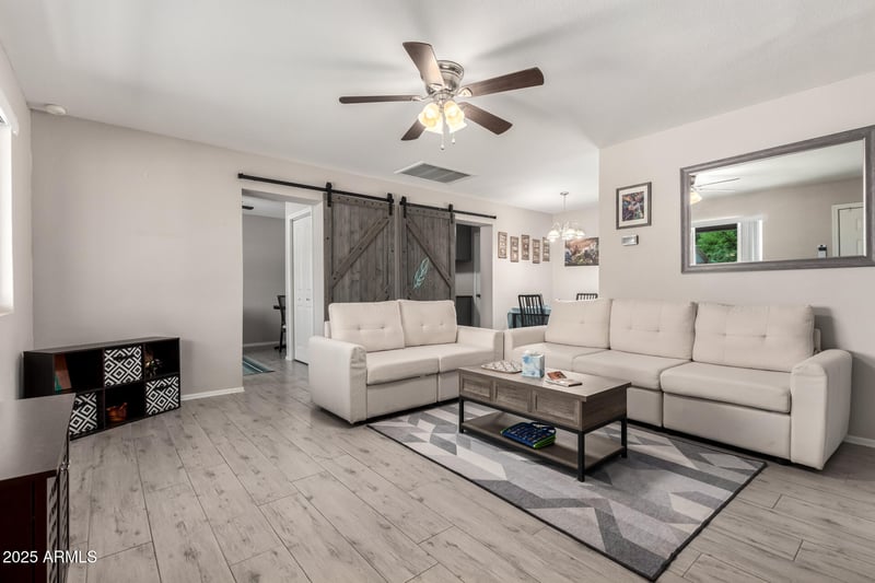 1531 Campo Bello Dr, Phoenix, AZ 85023