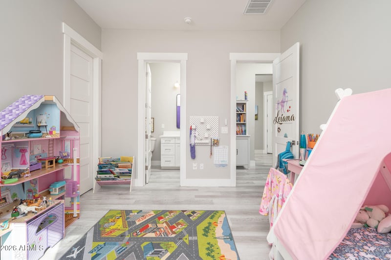1531 Rhea Rd, San Tan Valley, AZ 85144