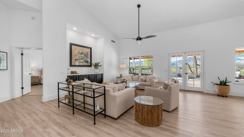 1532 E Silverwood Dr, Phoenix, AZ 85048