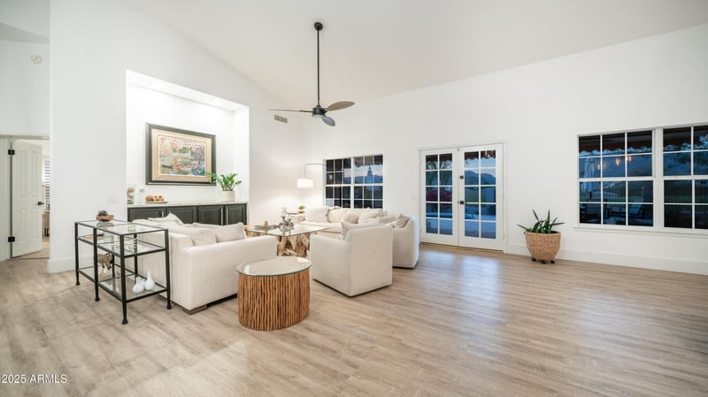 1532 E Silverwood Dr, Phoenix, AZ 85048