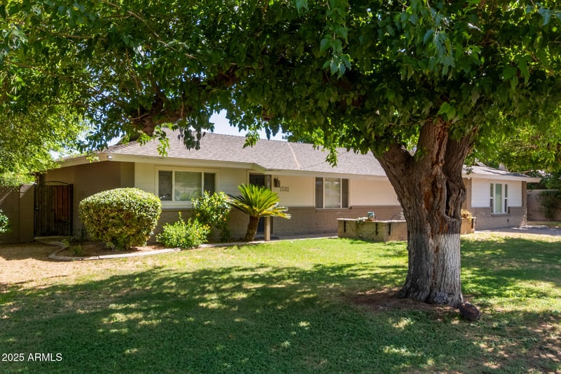 1532 Loma Ln, Phoenix, AZ 85021
