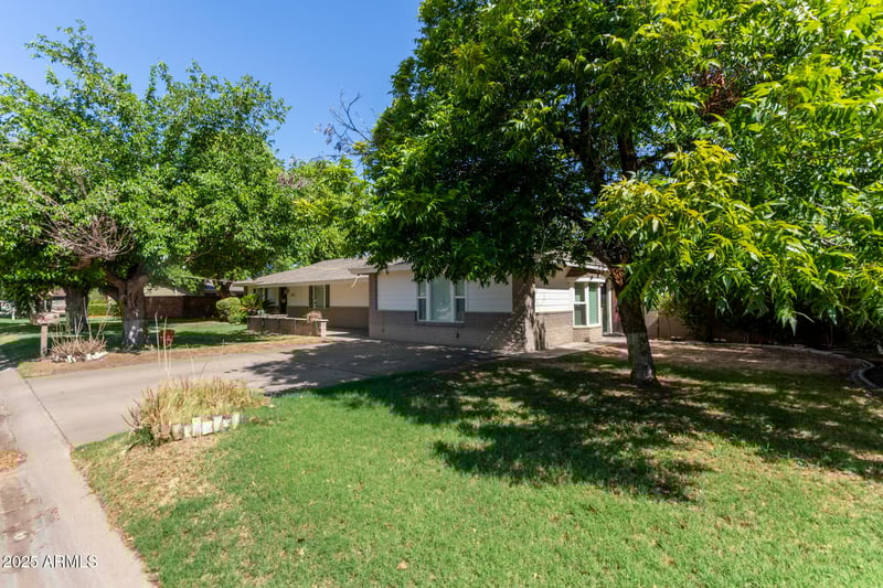 1532 Loma Ln, Phoenix, AZ 85021