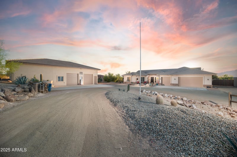 1532 Roadrunner Rd, Apache Junction, AZ 85119