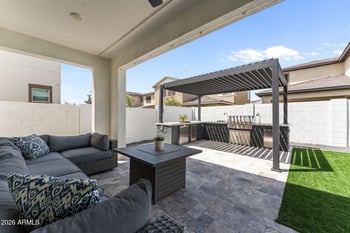1532 Rakestraw Ln, Gilbert, AZ 85298