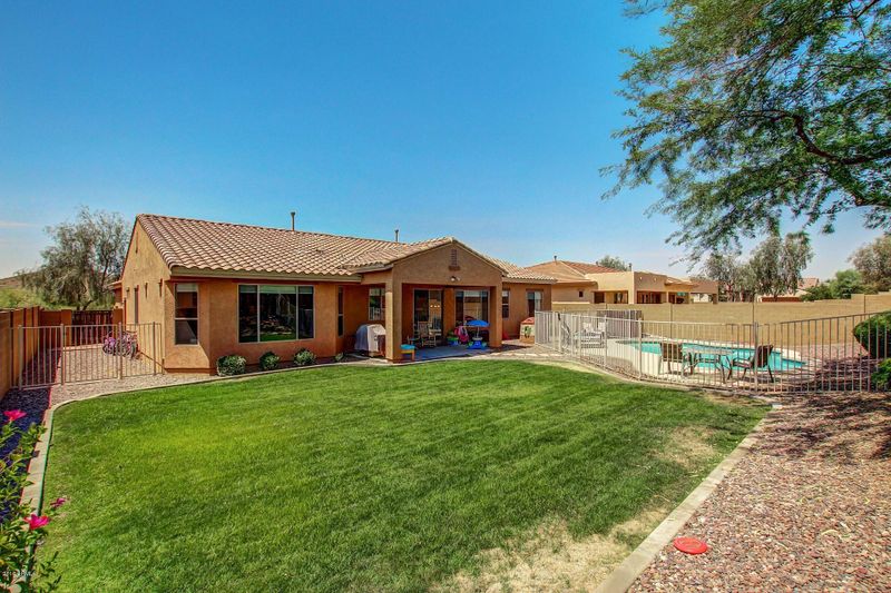 1532 W Brianna Rd, Phoenix, AZ 85085