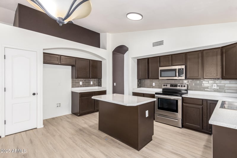 15329 Melissa Ln, Surprise, AZ 85374