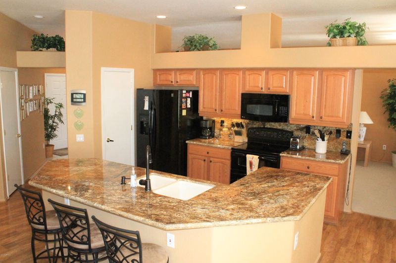 15329 W Robertson Dr, Sun City West, AZ 85375