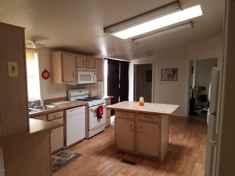 1533 S Wickenburg Rd, Tonopah, AZ 85354
