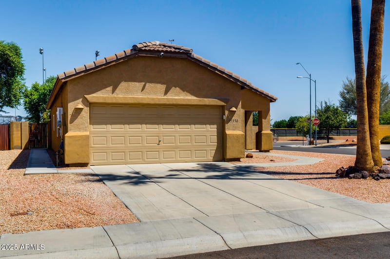 15330 Caribbean Ln, Surprise, AZ 85379
