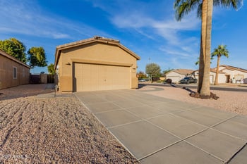15330 Caribbean Ln, Surprise, AZ 85379