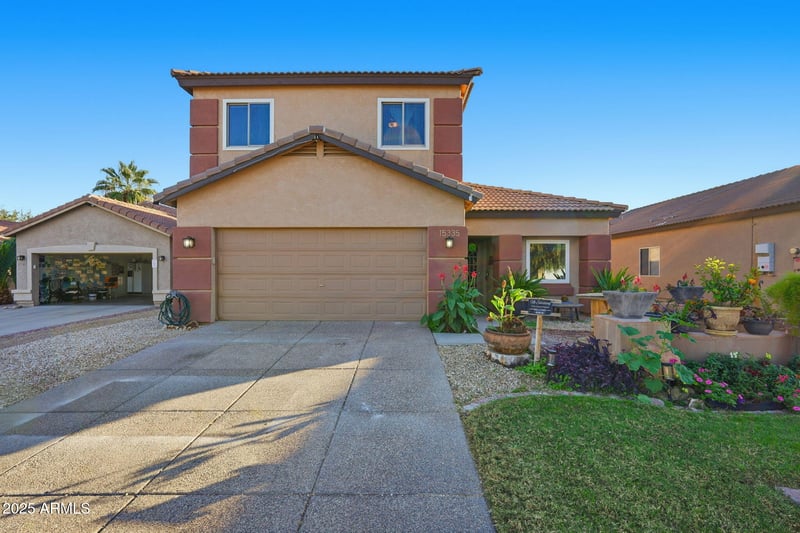 15335 Maui Ln, Surprise, AZ 85379