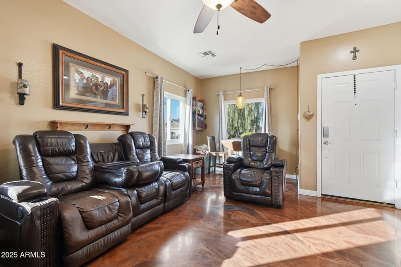 15335 Maui Ln, Surprise, AZ 85379