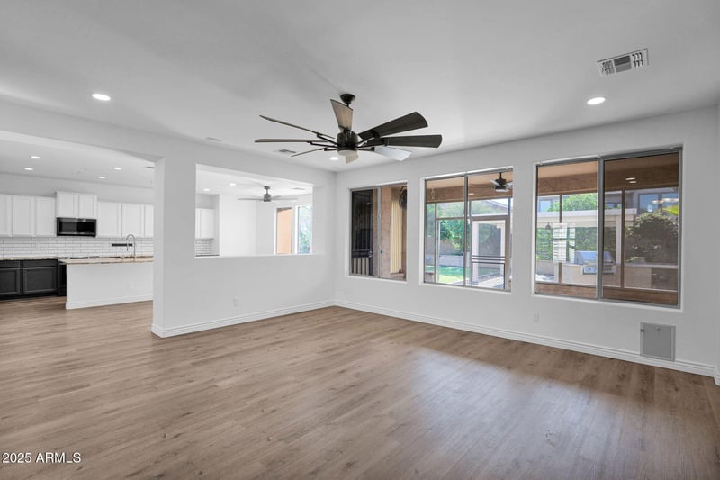 15343 Ventura St, Surprise, AZ 85379