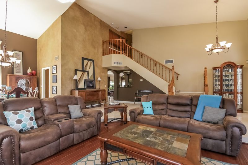 1535 E Windmere Dr, Phoenix, AZ 85048