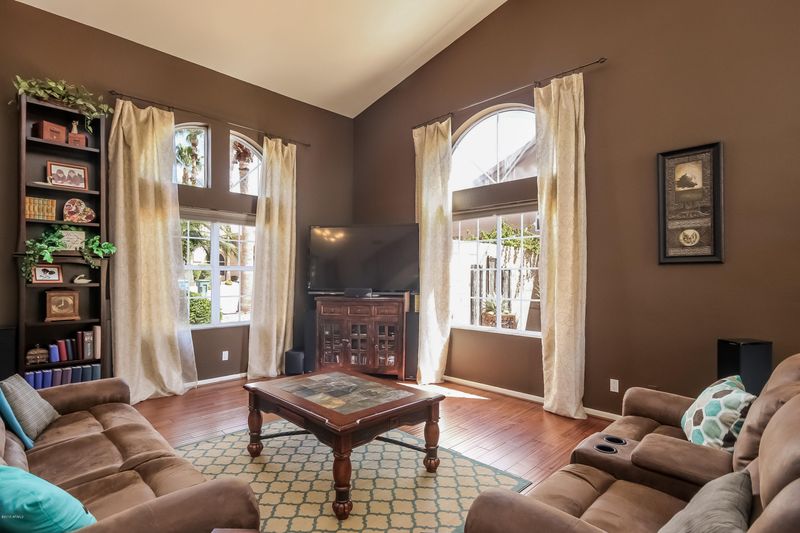 1535 E Windmere Dr, Phoenix, AZ 85048