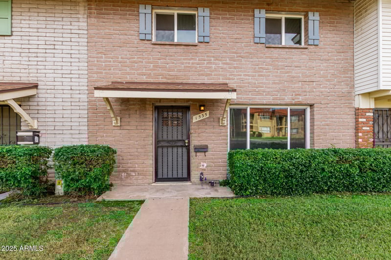 1535 Hazelwood St, Phoenix, AZ 85015