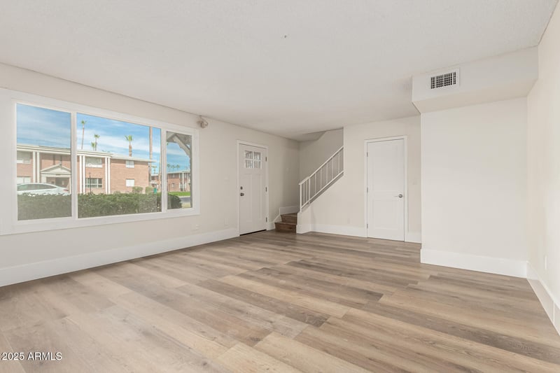 1535 Hazelwood St, Phoenix, AZ 85015