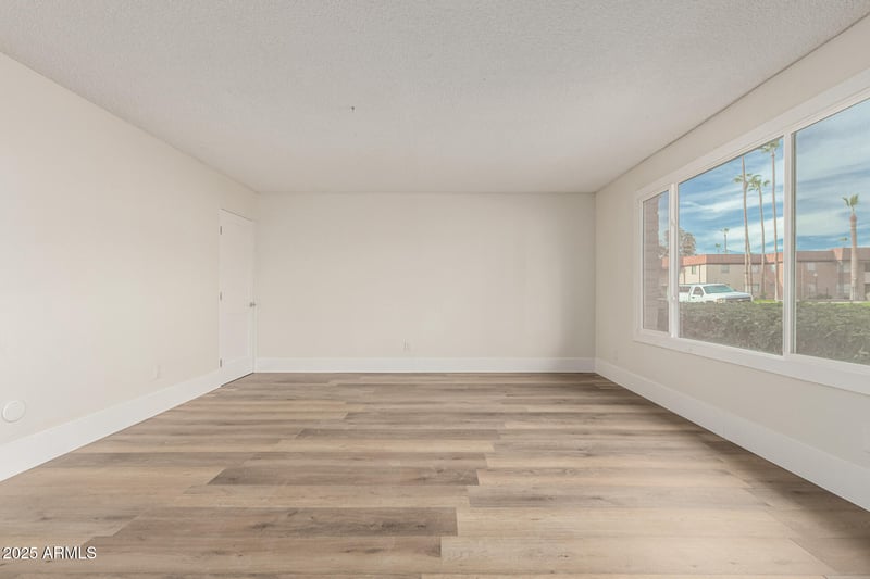 1535 Hazelwood St, Phoenix, AZ 85015