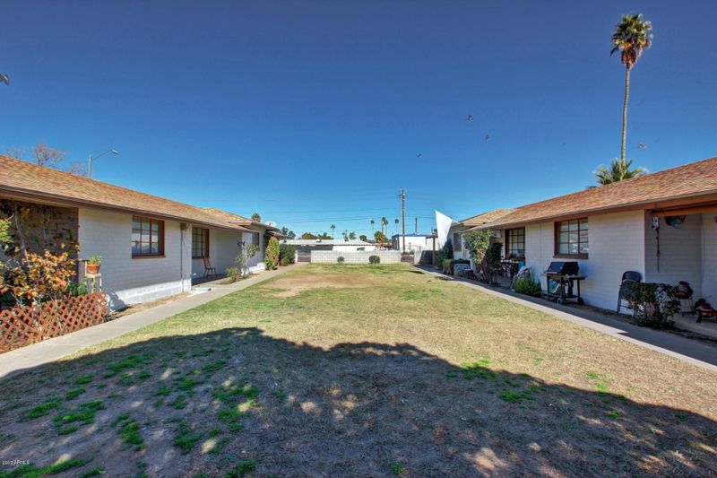 1535 W Indian School Rd, Phoenix, AZ 85015