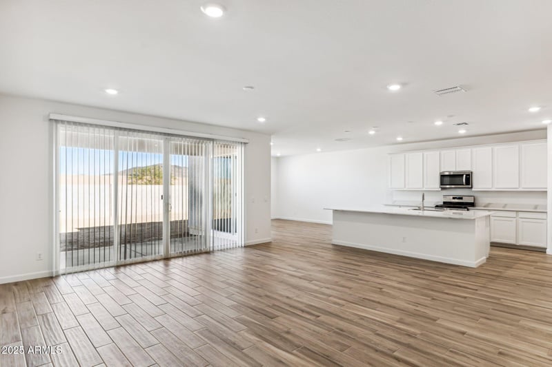 15354 Cottontail Ln, Surprise, AZ 85387