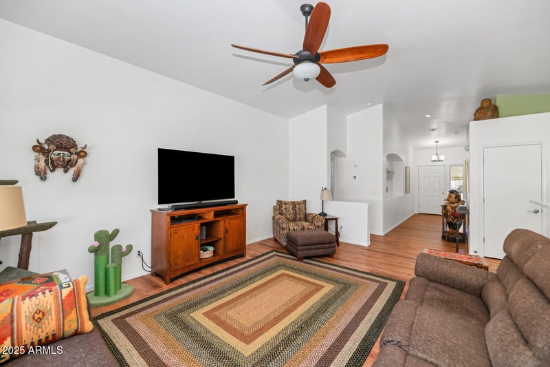 15358 Laurel Ln, Surprise, AZ 85379