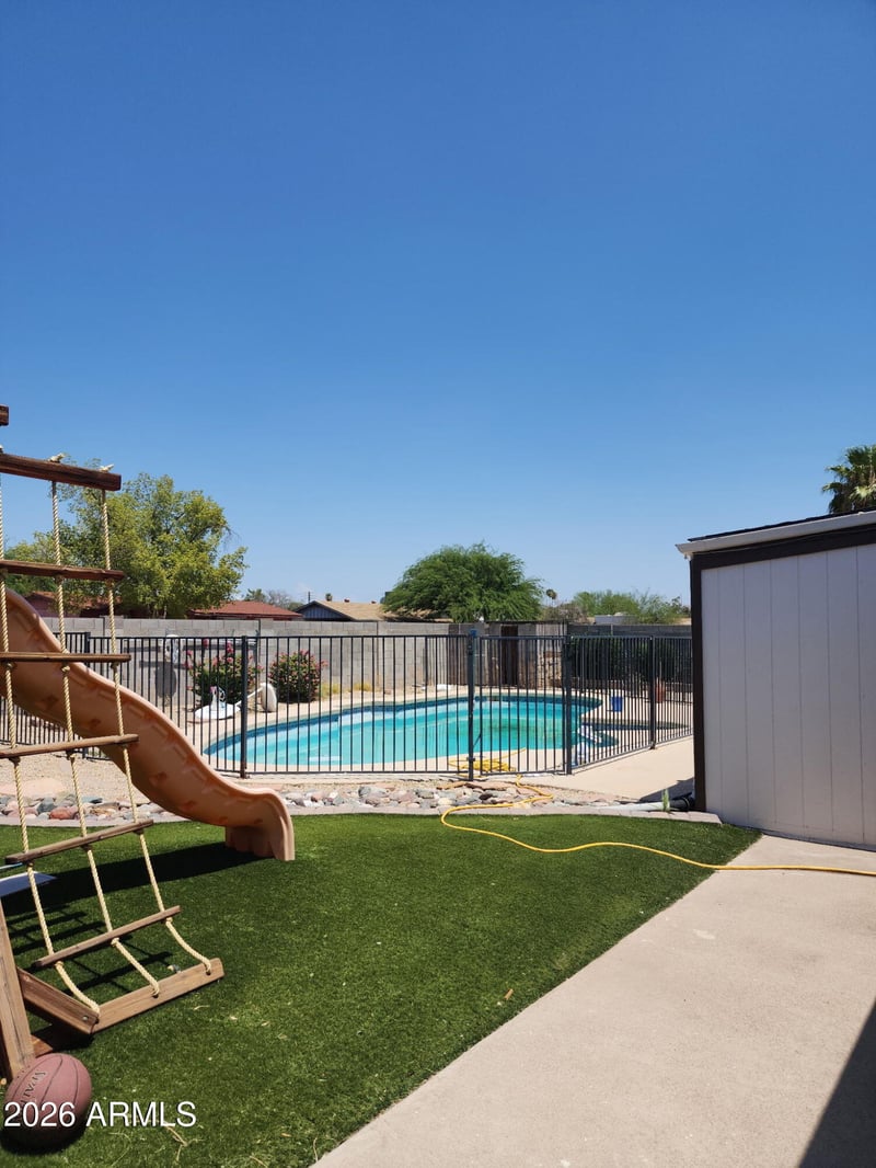 1536 W Sack Dr, Phoenix, AZ 85027