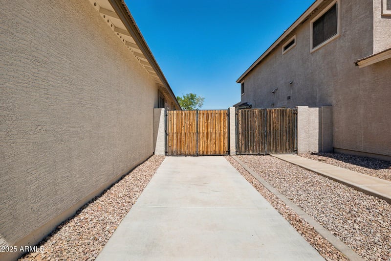 15364 Pierson St, Goodyear, AZ 85395