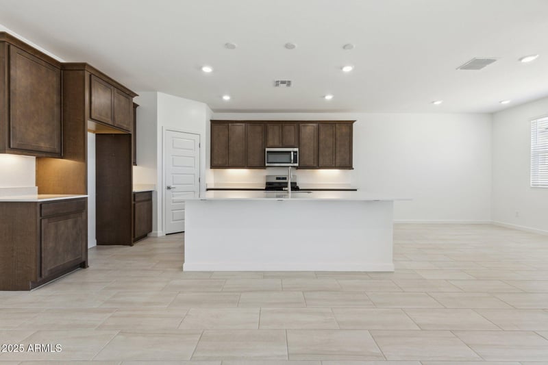 15365 Cottontail Ln, Surprise, AZ 85387
