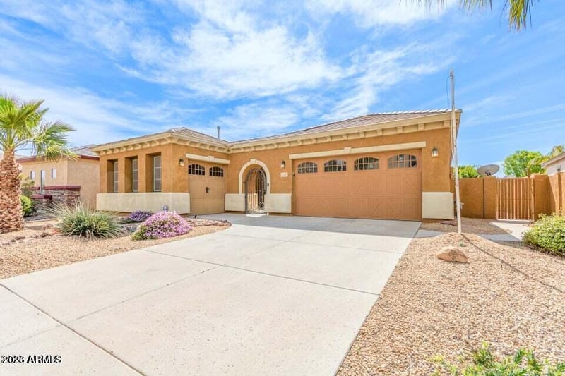 15369 Westview Dr, Goodyear, AZ 85395