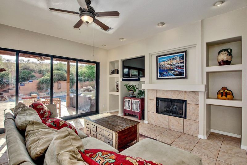 1537 E Villa Theresa Dr, Phoenix, AZ 85022