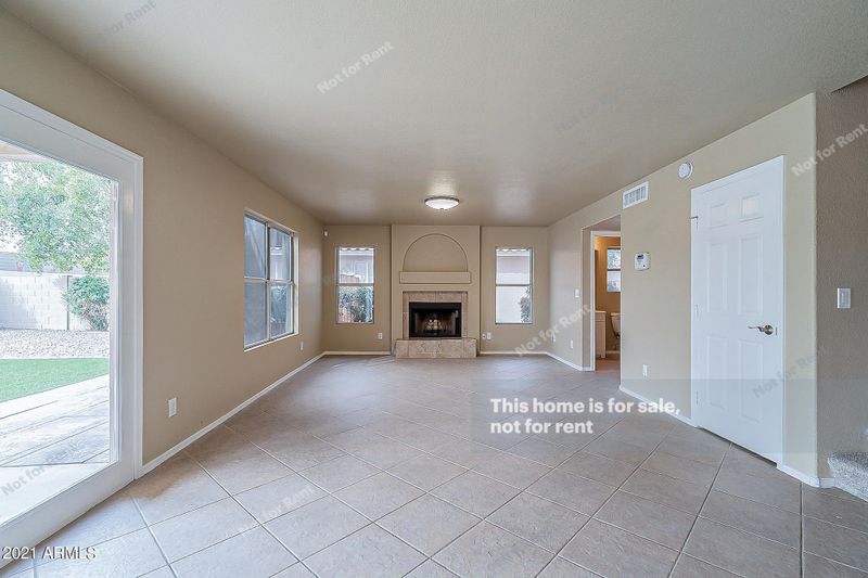 1537 E Windsong Dr, Phoenix, AZ 85048